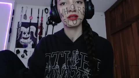 Chelsea  Please help me to reach 100 thumbs up online show from January 7, 2:53 am