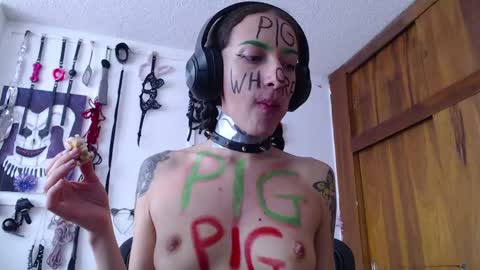 Chelsea  Please help me to reach 100 thumbs up online show from January 17, 9:17 pm