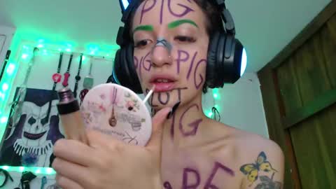 Chelsea  Please help me to reach 100 thumbs up online show from March 9, 1:56 am