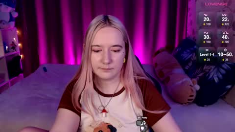 Snapshot of elovinora chatting on December 22, 8:36 pm Ela give me a thumbs up if you like it and this is important for the development of the account online show from December 22, 8:36 pm