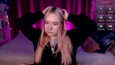 Snapshot of elovinora chatting on December 27, 8:39 pm Ela give me a thumbs up if you like it and this is important for the development of the account online show from December 27, 8:39 pm