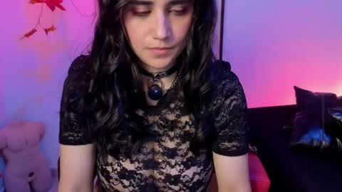 elowen_halley1 online show from March 7, 6:27 pm