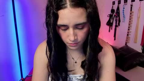 elowen_halley1 online show from March 29, 6:30 pm