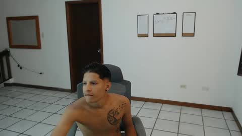 eloysamm online show from November 20, 4:45 am