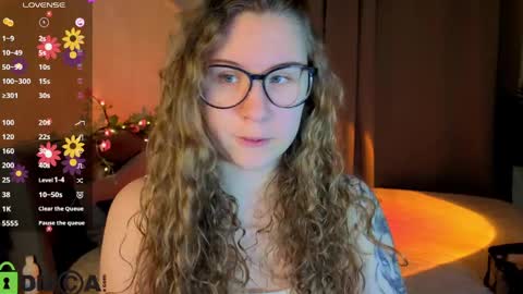 Elsie online show from March 26, 1:11 am