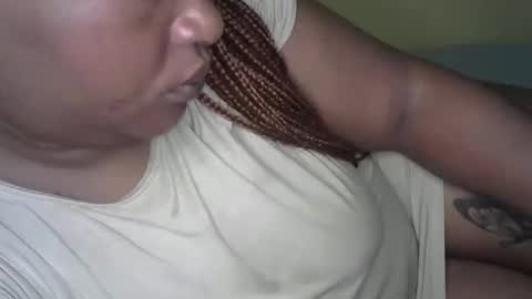 Snapshot of elsie_scott chatting on February 23, 5:16 am elsie_scott online show from February 23, 5:16 am