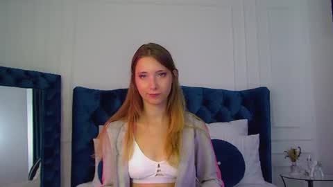 Elsie online show from June 27, 7:02 am