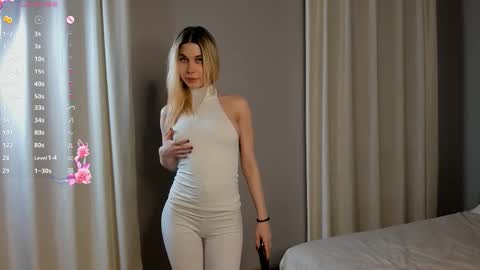 Elizabeth online show from October 1, 3:51 pm