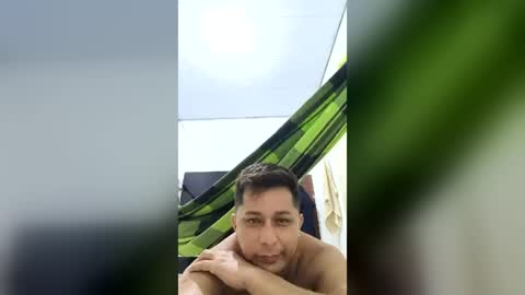 Snapshot of elton_de_sousa_batista chatting on July 16, 9:54 pm elton_de_sousa_batista online show from July 16, 9:54 pm
