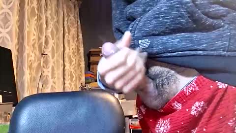 Snapshot of elvergg1 chatting on December 1, 9:47 am elvergg1 online show from December 1, 9:47 am