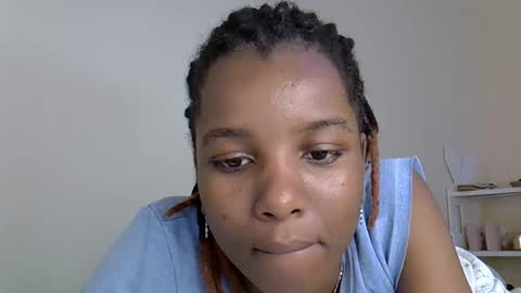 flo online show from November 2, 7:44 am