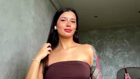 Snapshot of elvierimbach chatting on July 16, 1:50 pm Elvi online show from July 16, 1:50 pm