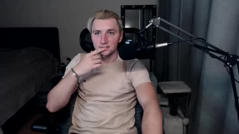 Elvin Vaenight online show from October 7, 9:56 pm