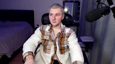 Elvin Vaenight online show from November 17, 8:58 pm