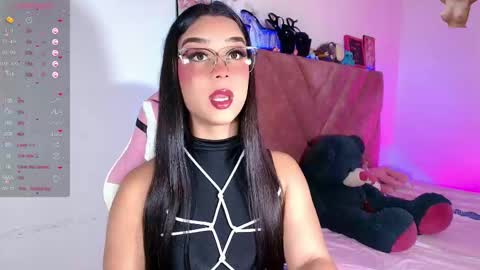 Snapshot of ely_w1 chatting on April 27, 11:19 am ely_w1 online show from April 27, 11:19 am