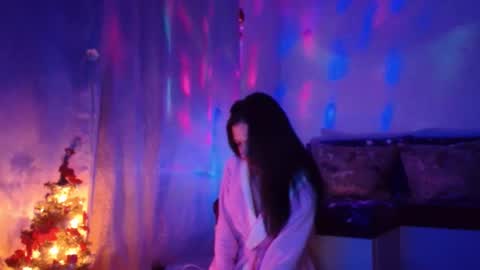 Snapshot of elysasun chatting on January 6, 12:05 am Elisa online show from January 6, 12:05 am