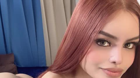 Snapshot of elyshunter chatting on December 3, 3:33 pm ElysHunter the girl will hunt you  online show from December 3, 3:33 pm