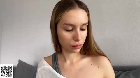 Elysia online show from October 21, 9:54 am