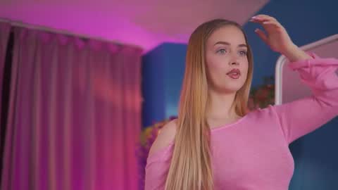 Elyssa online show from March 30, 7:04 pm