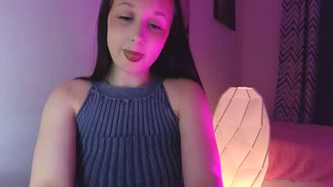 Em1l1a online show from September 25, 6:11 pm