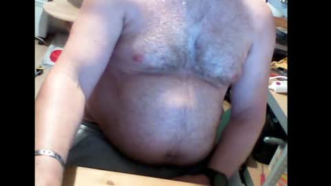 Snapshot of em_77_2 chatting on June 21, 1:35 pm Em online show from June 21, 1:35 pm