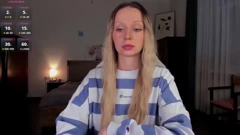 Emilie online show from January 12, 2:44 pm