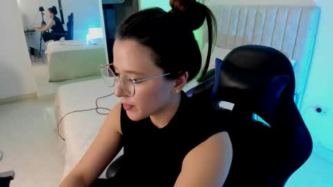 Estefany Martinez Acua INSTAGRAM ema 04oficial online show from April 11, 1:54 am