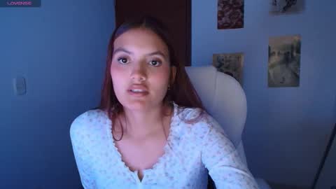 Snapshot of ema__rose chatting on September 13, 4:34 am Ema online show from September 13, 4:34 am