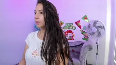 Ema louisx  online show from December 17, 12:11 pm