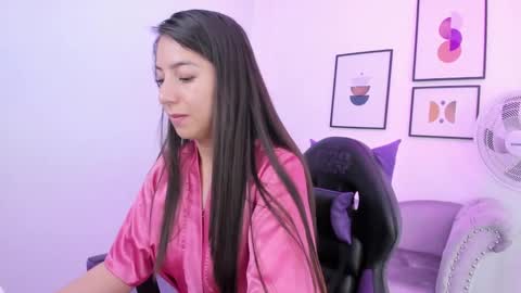 Ema louisx  online show from January 14, 1:49 pm