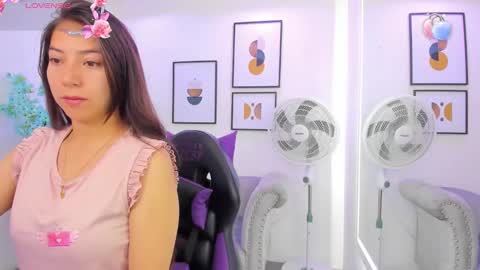 Ema louisx  online show from February 3, 12:36 pm