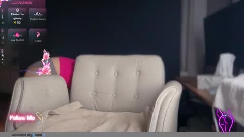 Ema Love online show from December 18, 2:06 am