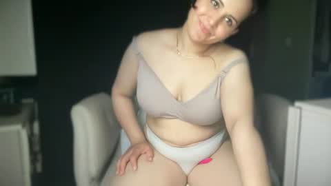 Ema Love online show from July 3, 2:18 am