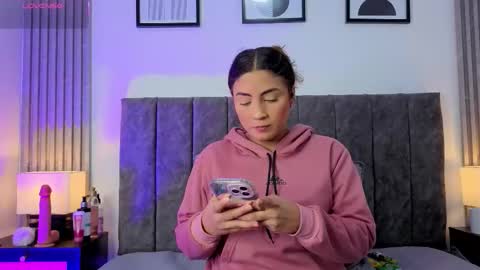 Ema online show from November 11, 10:10 pm