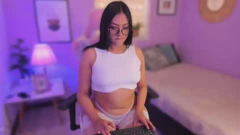 Ema online show from September 25, 9:29 pm