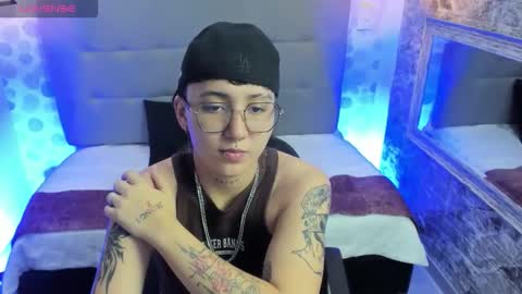Snapshot of emahills__axelrose chatting on September 30, 2:38 am emahills__axelrose online show from September 30, 2:38 am