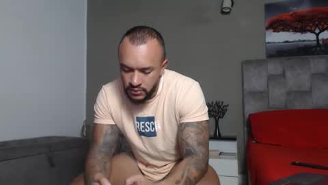 Snapshot of emanuelspencer chatting on February 26, 5:06 am emanuelspencer online show from February 26, 5:06 am