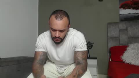 Snapshot of emanuelspencer chatting on March 2, 7:15 am emanuelspencer online show from March 2, 7:15 am