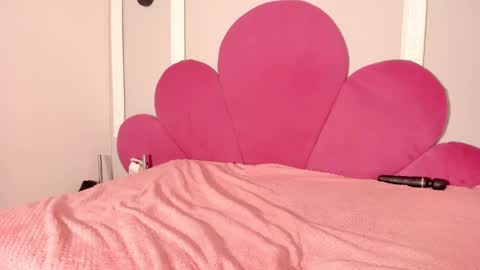 Ana  online show from December 16, 7:54 pm