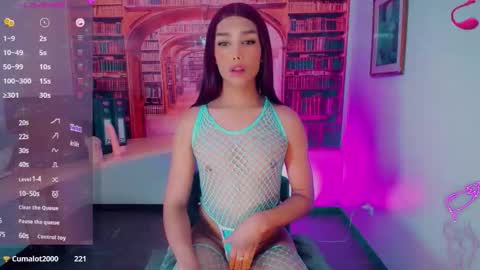 Snapshot of emeli_roushot chatting on February 15, 11:19 am Emeli online show from February 15, 11:19 am