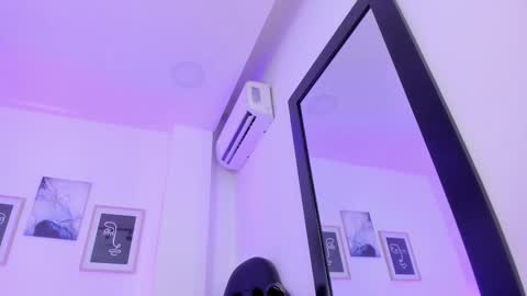 emelie_89 online show from February 11, 3:18 pm