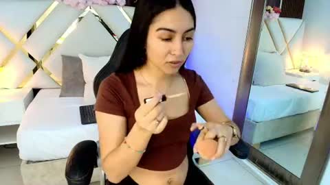 Emily  online show from August 4, 5:21 am