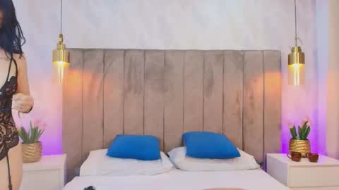 Snapshot of emely_606 chatting on November 25, 2:55 am Emely Antony online show from November 25, 2:55 am