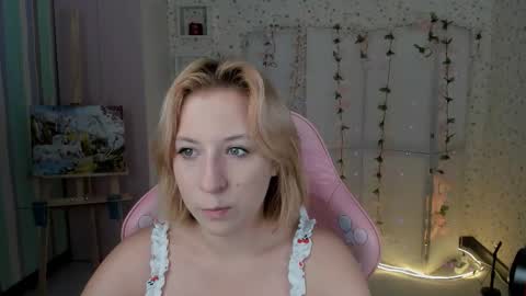 emelia online show from October 3, 12:24 pm