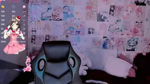 Snapshot of emely_rous chatting on November 8, 12:49 pm Emely Rous online show from November 8, 12:49 pm