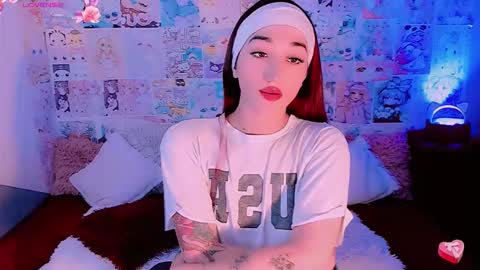 Snapshot of emely_rous chatting on November 26, 2:29 pm Emely Rous online show from November 26, 2:29 pm