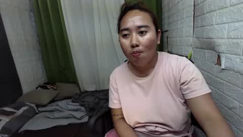 Emely online show from March 2, 7:32 am