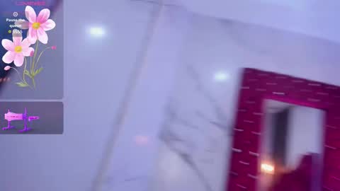 Snapshot of emelyross_ chatting on November 5, 6:30 pm emely ross online show from November 5, 6:30 pm