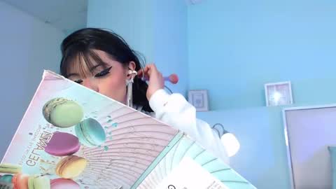 Danna online show from May 8, 2:39 am