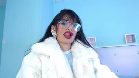 Danna online show from May 9, 1:22 am